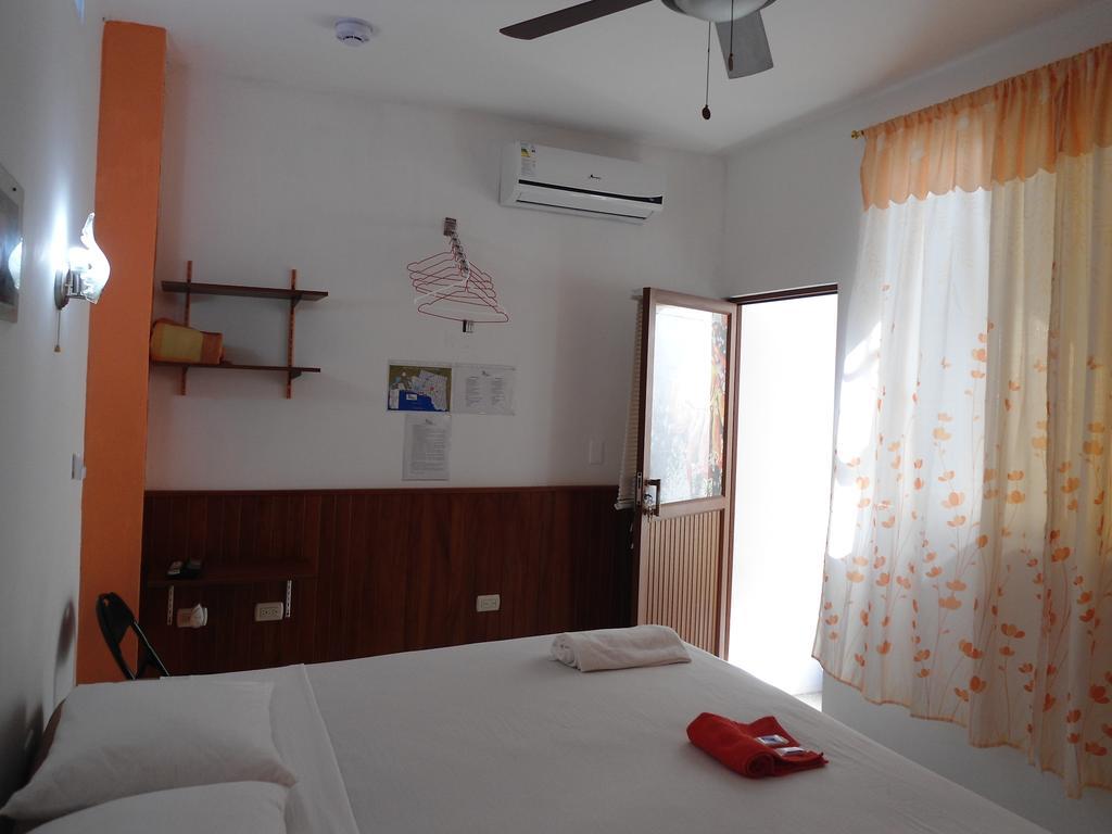 Sun Island Hotel Puerto Villamil Quarto foto